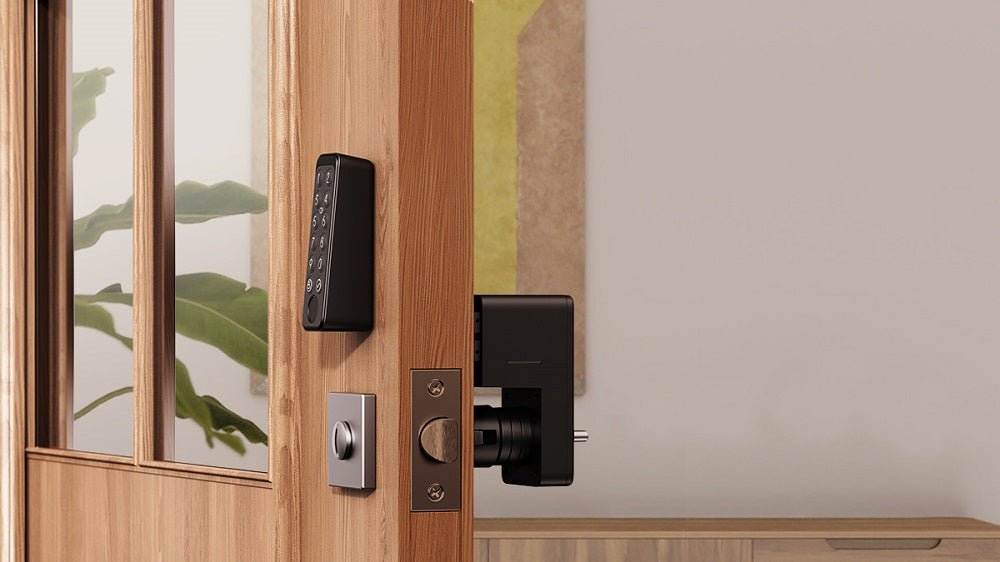 Smart door locks vs. traditional locks: security & convenience - SwitchBot EU