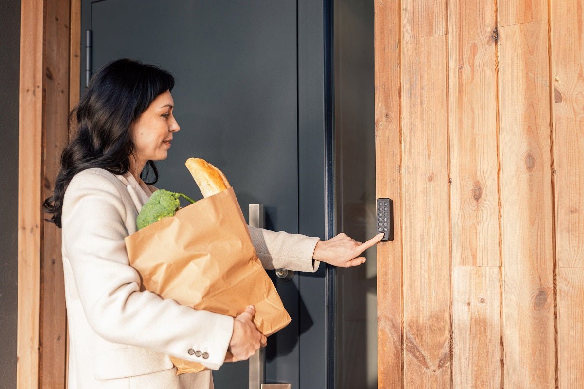 What are the Best Smart Locks for Apartment Renters? - SwitchBot EU