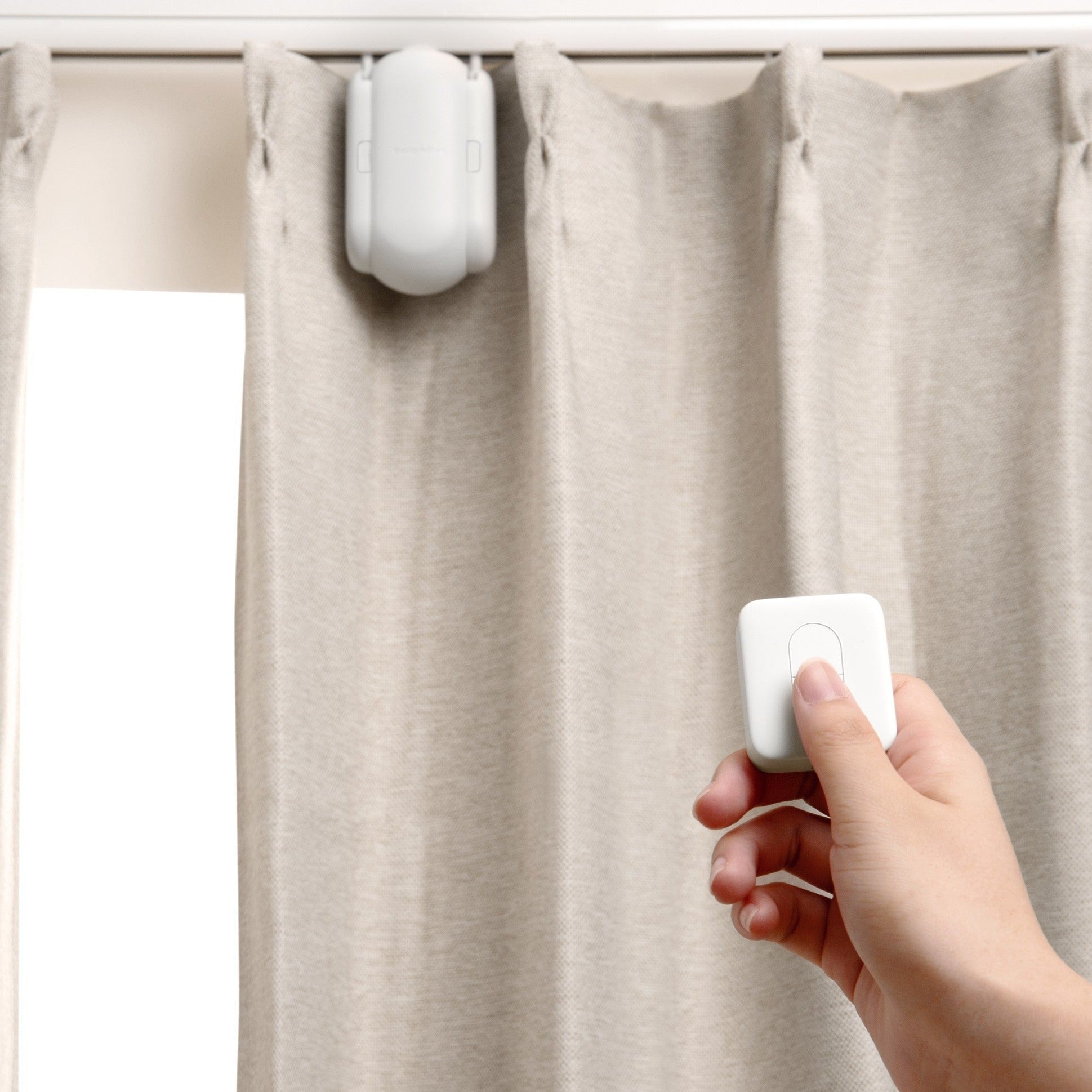 SwitchBot Remote | One-Click Control for Smart Home Devices | SwitchBot EU